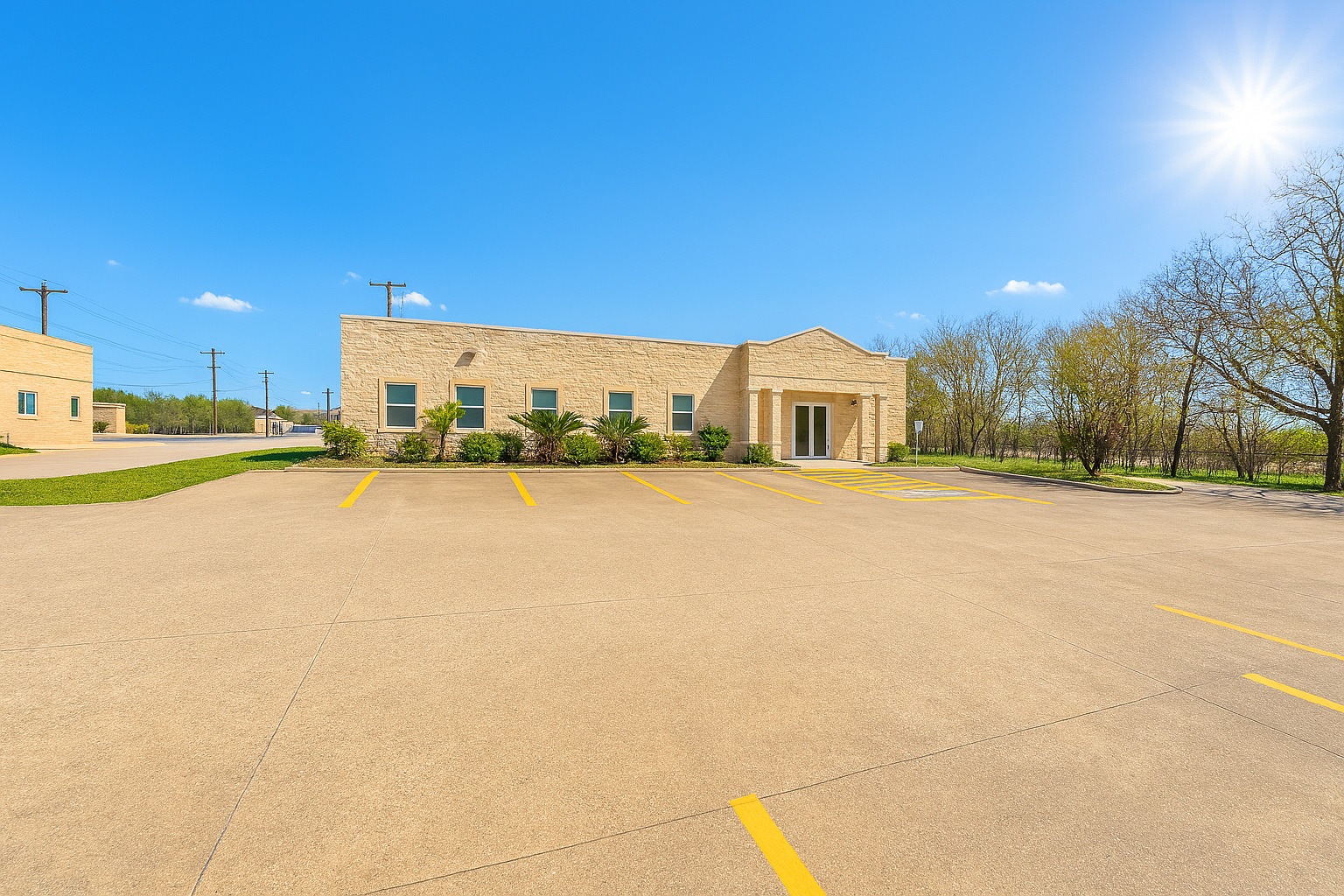 3095 College St, Beaumont, TX 77701