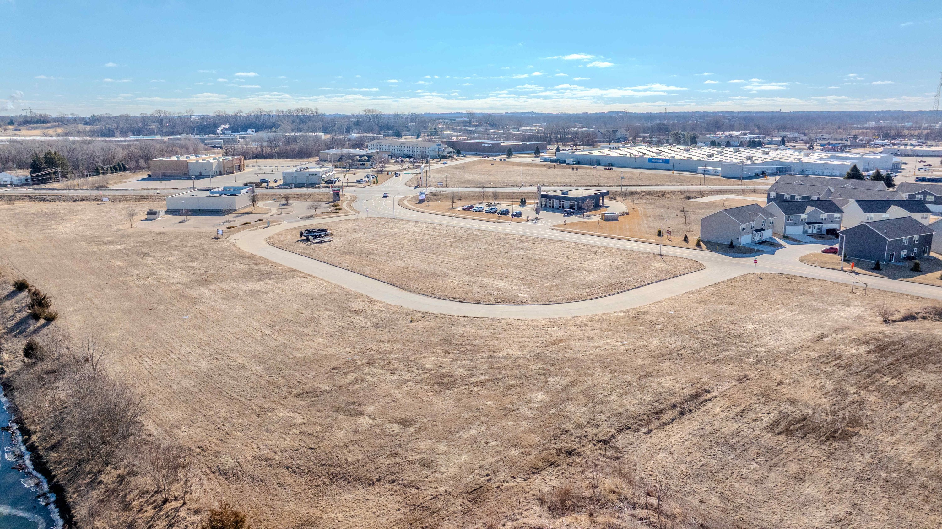 2460 Lillian Way, Clinton, IA 52732