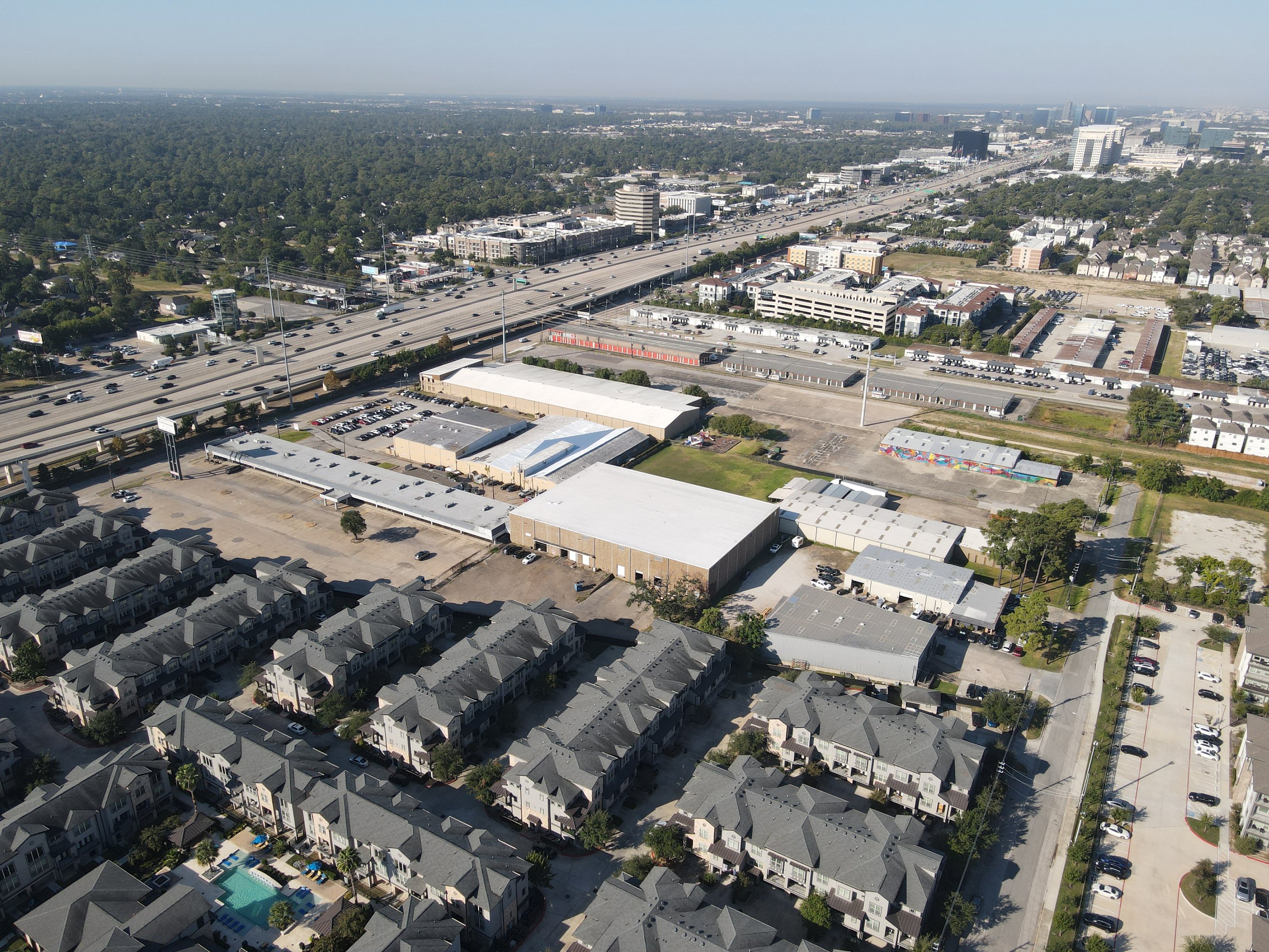 10910 Katy Fwy, Houston, TX 77043
