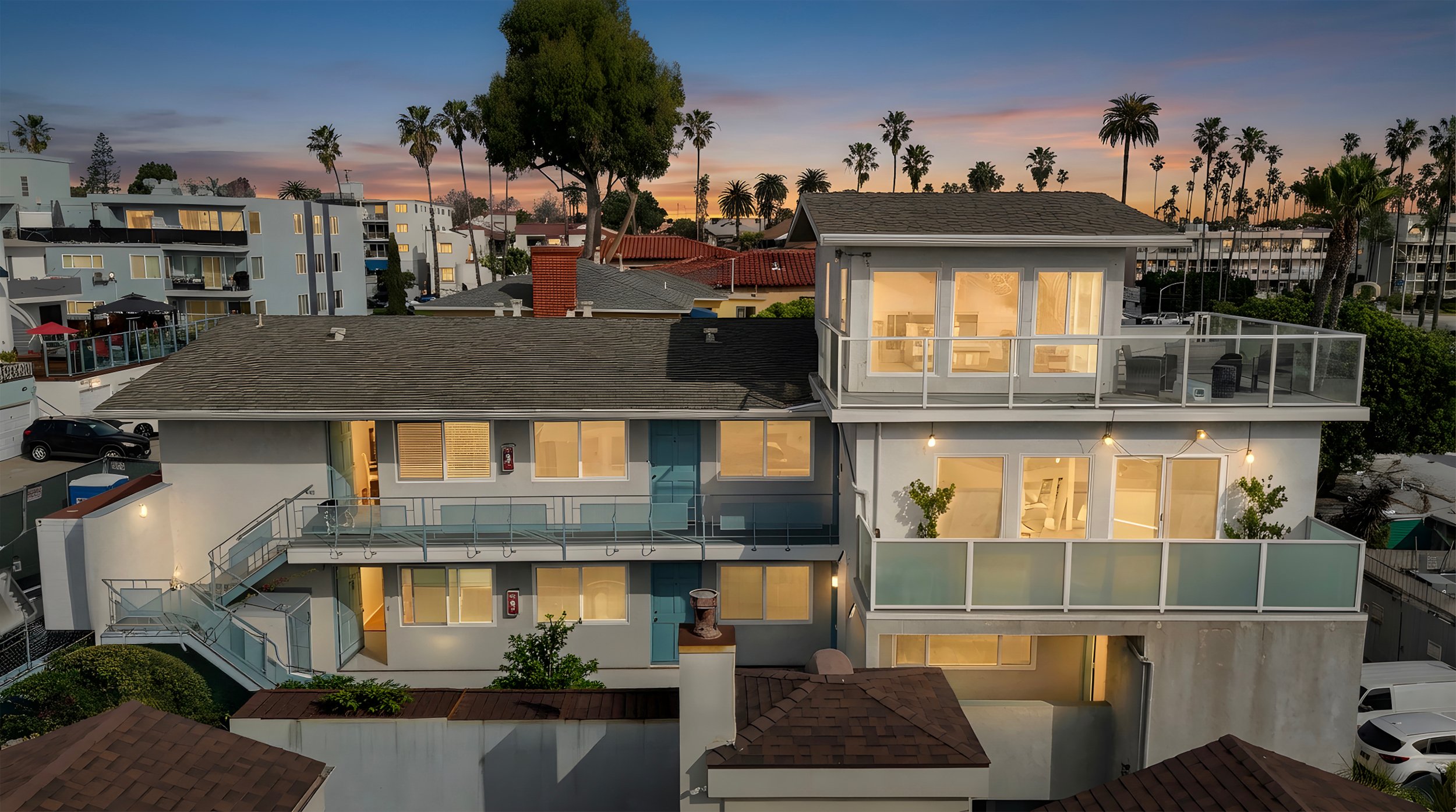 16 38th Pl, Long Beach, CA 90803-2643