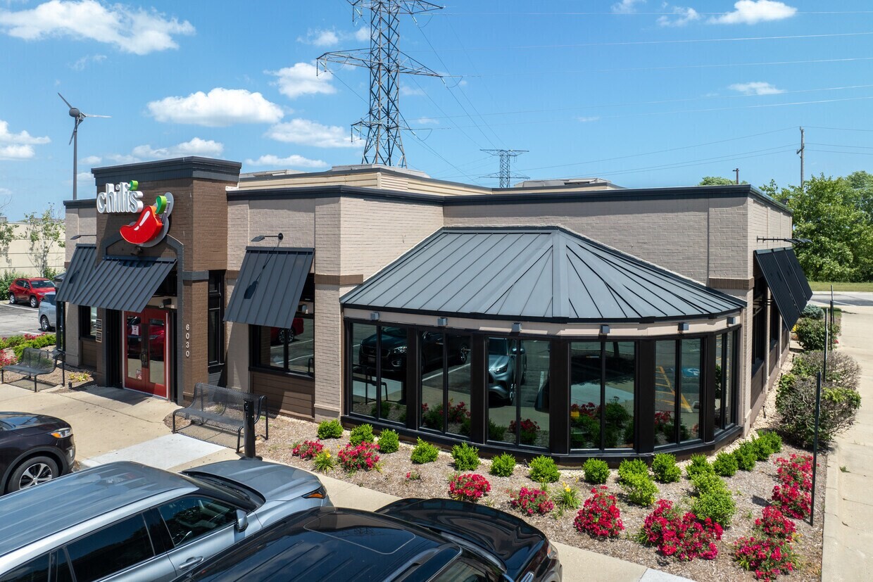 6030 Grand Ave, Gurnee, IL 60031