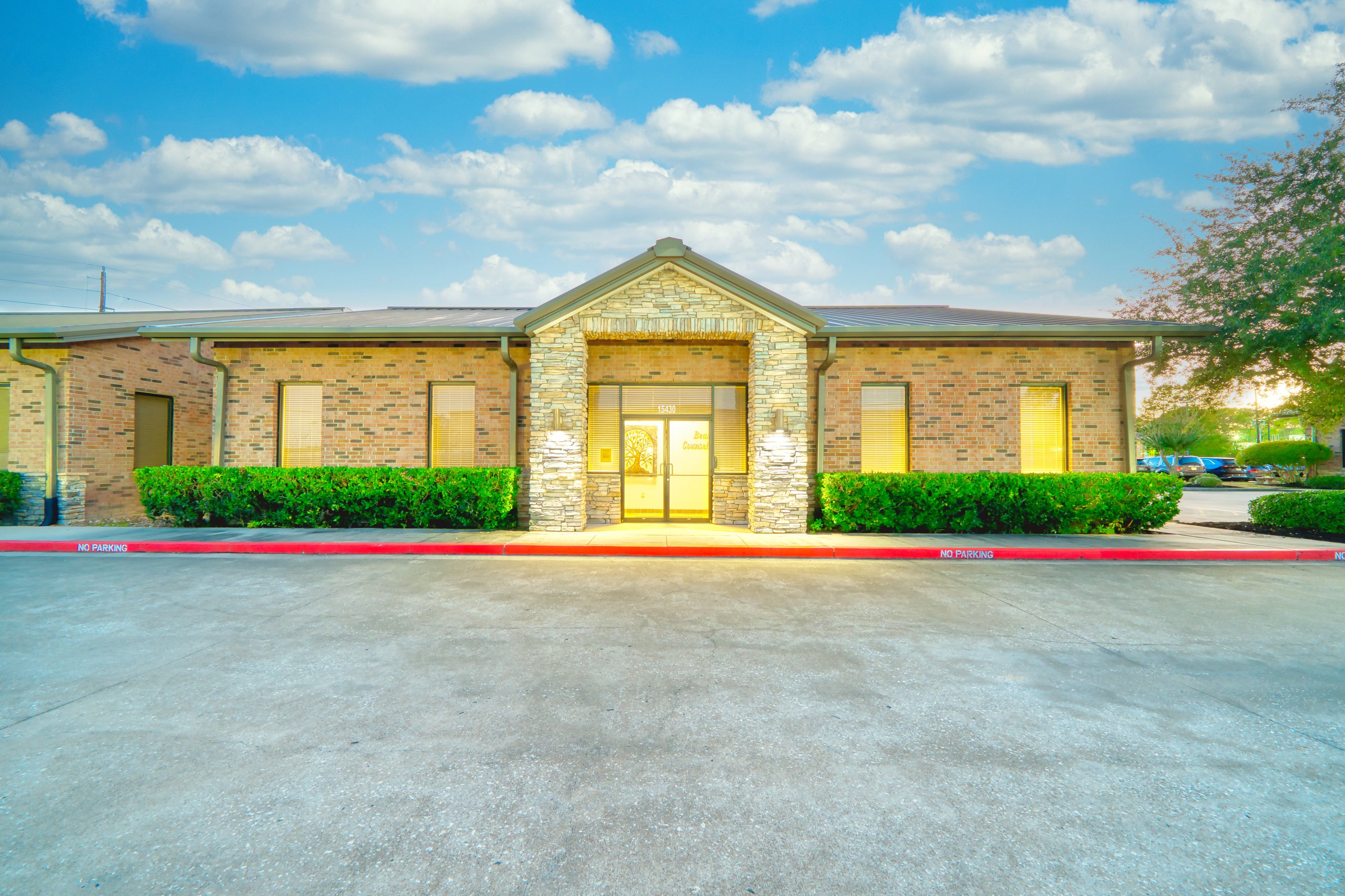 15430 Ridge Park Dr, Houston, TX 77095