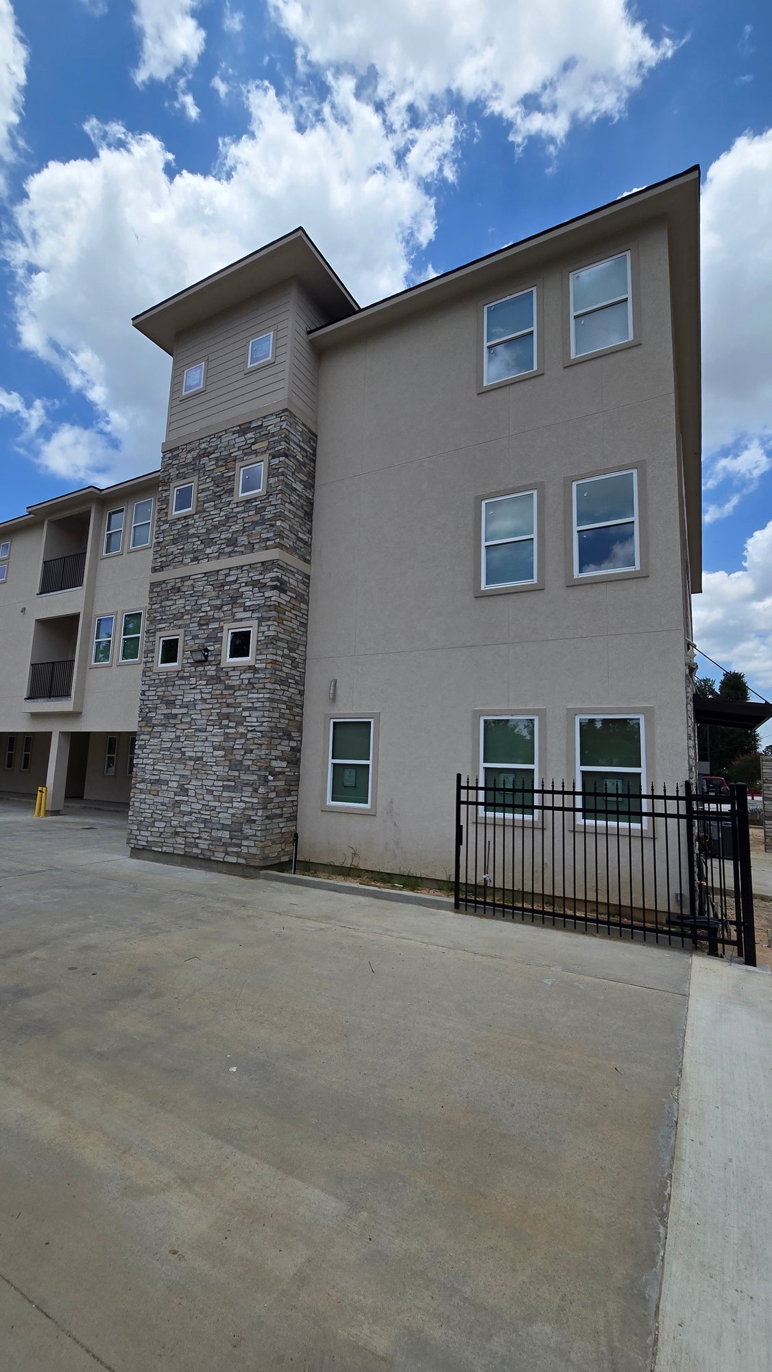26307 Oak Ridge Dr, Spring, TX 77380