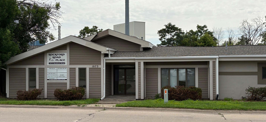 1075 Rockford Rd SW, Cedar Rapids, IA 52404