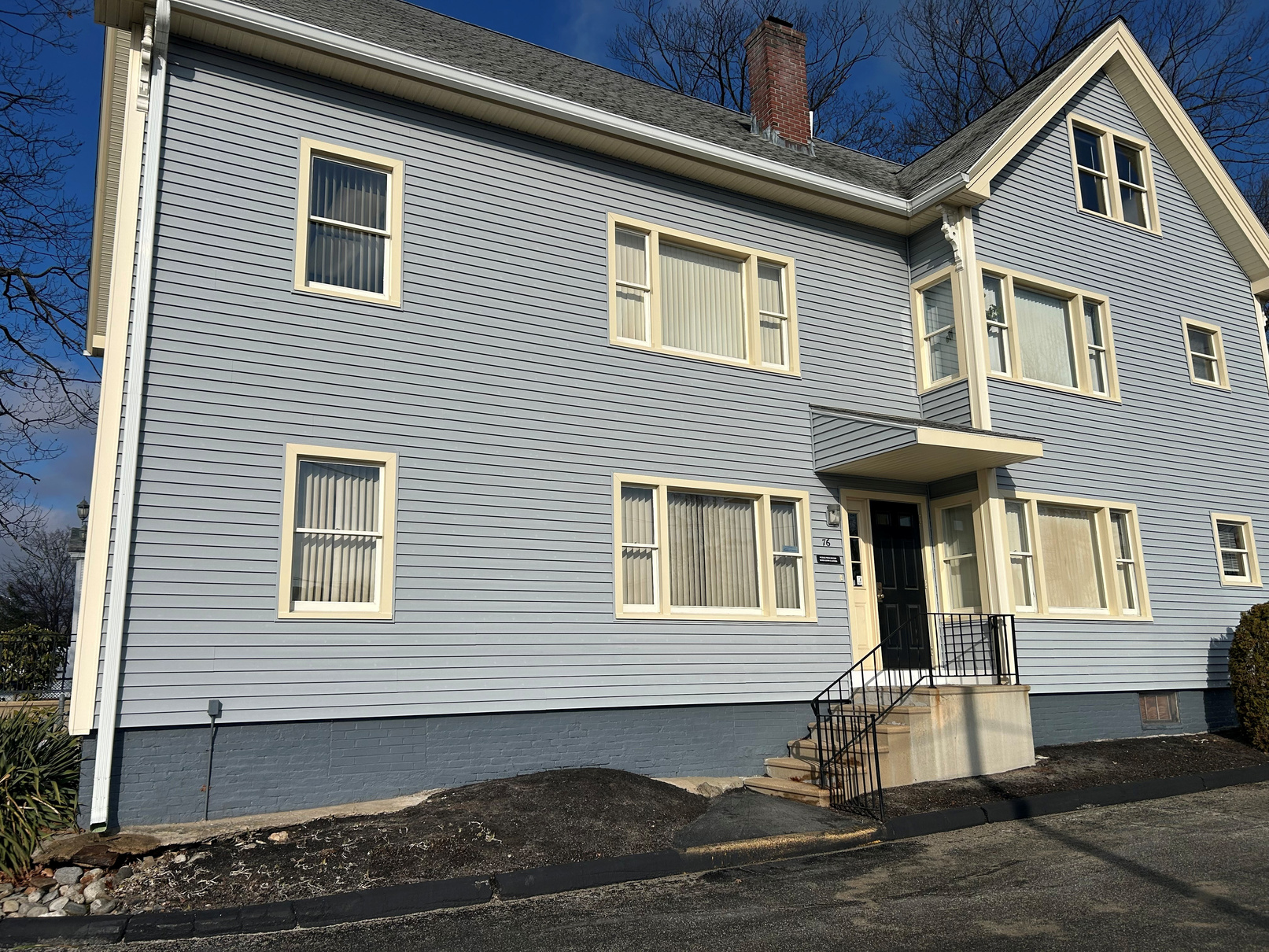 76 Mill St, Worcester, MA 01603