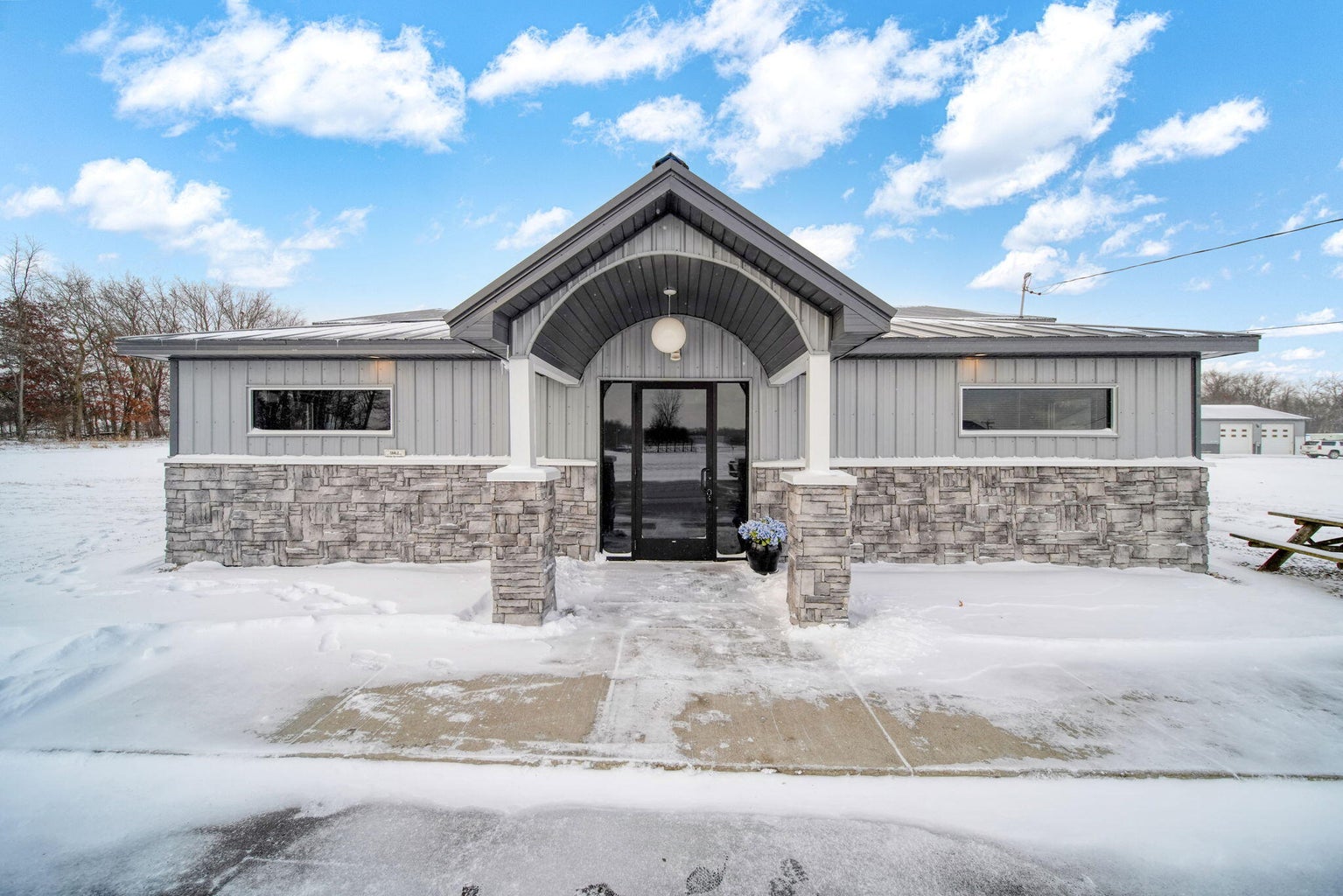 9486 S Meridian Rd, Clarklake, MI 49234
