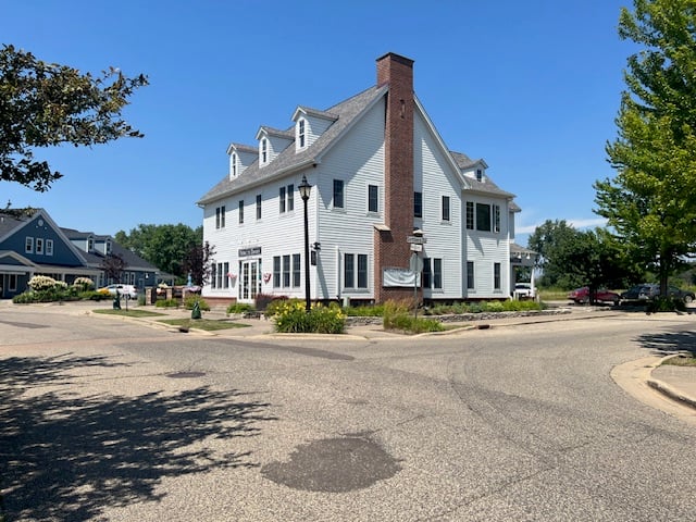 145 New England Pl, Stillwater, MN 55082