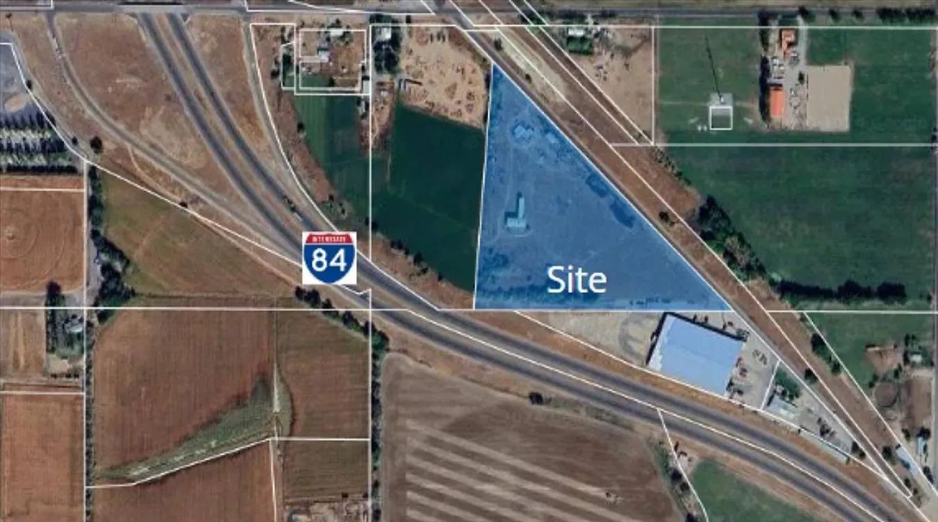 1301 Old Malad River Hwy, Bliss, ID 83314