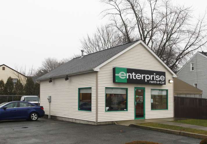 199 E Montauk Hwy, Lindenhurst, NY 11757