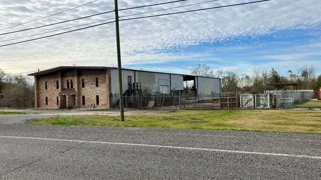 2037 Coteau Rd, Houma, LA 70364