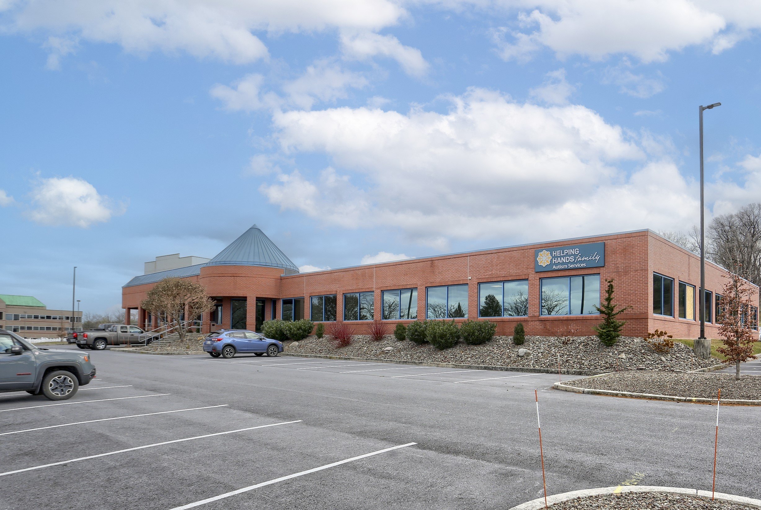 5021 Louise Dr, Mechanicsburg, PA 17055