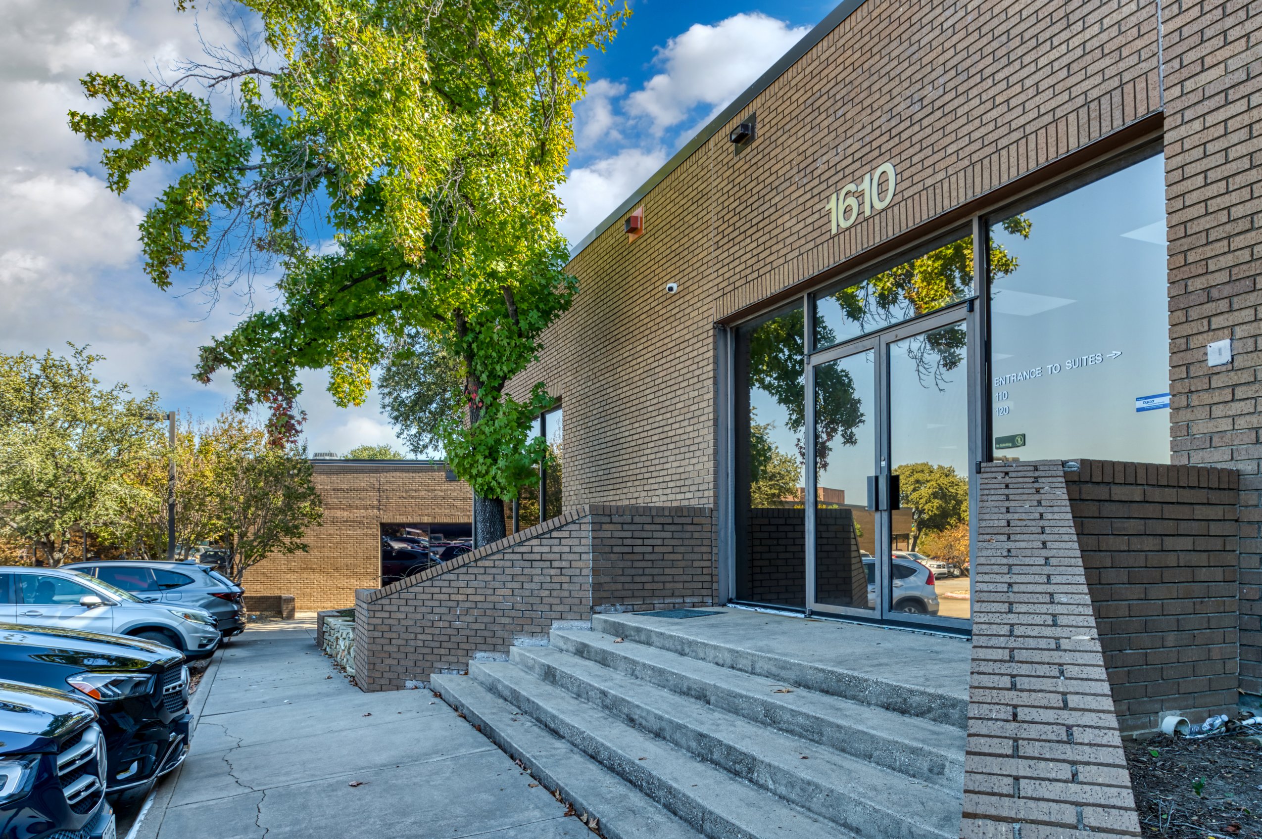 1610 Corporate Ct, Irving, TX 75038