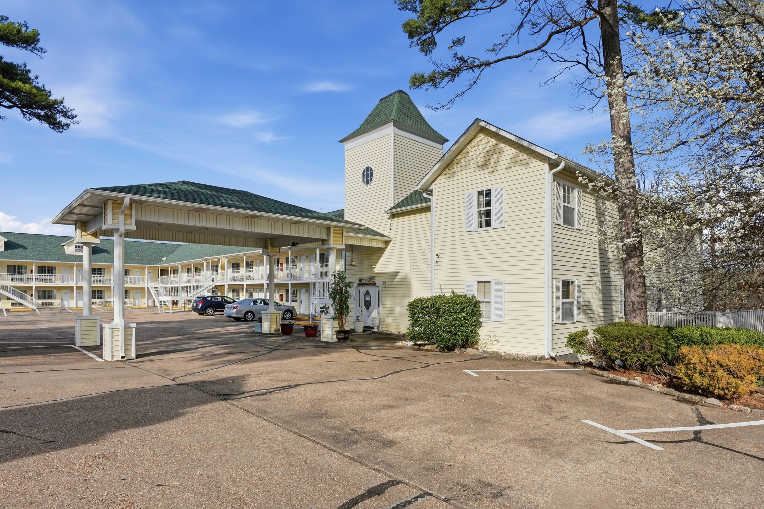 3169 E Van Buren, Eureka Springs, AR 72632