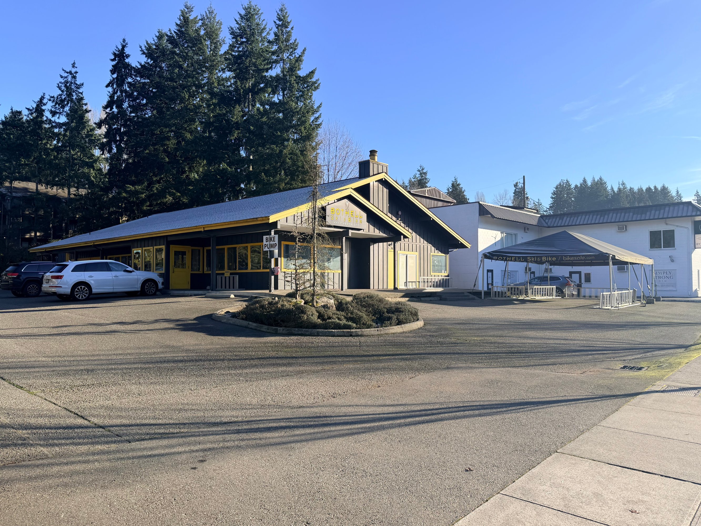 8020 NE Bothell Way, Kenmore, WA 98028