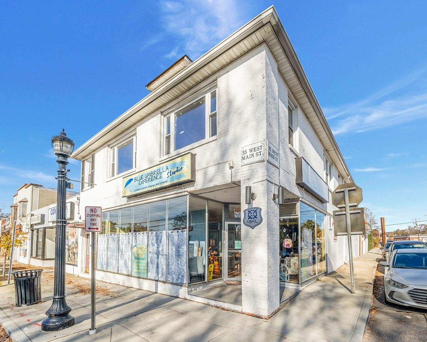 35 W Main St, Smithtown, NY 11787