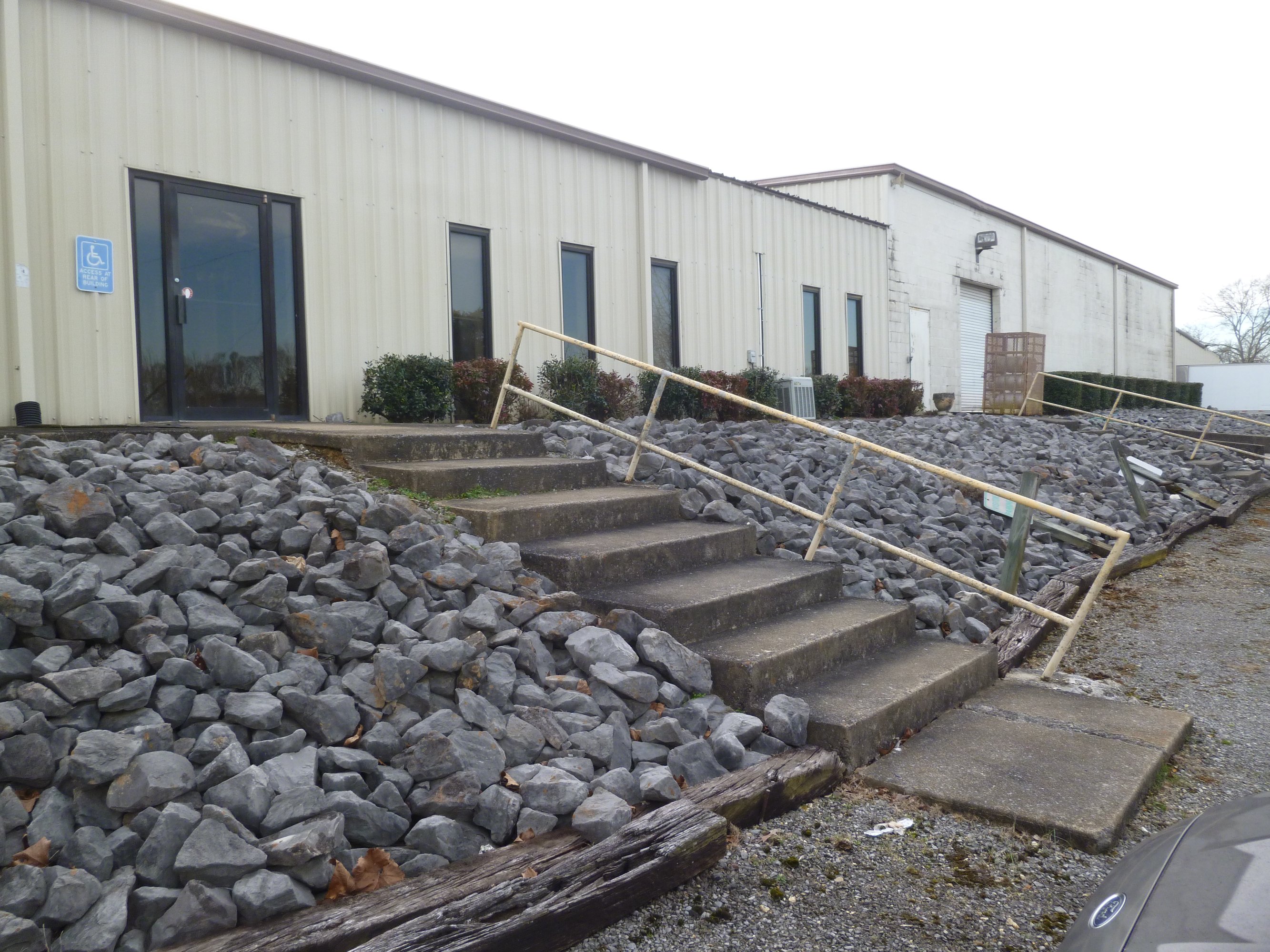 1800 Airport Rd W, Fort Payne, AL 35968
