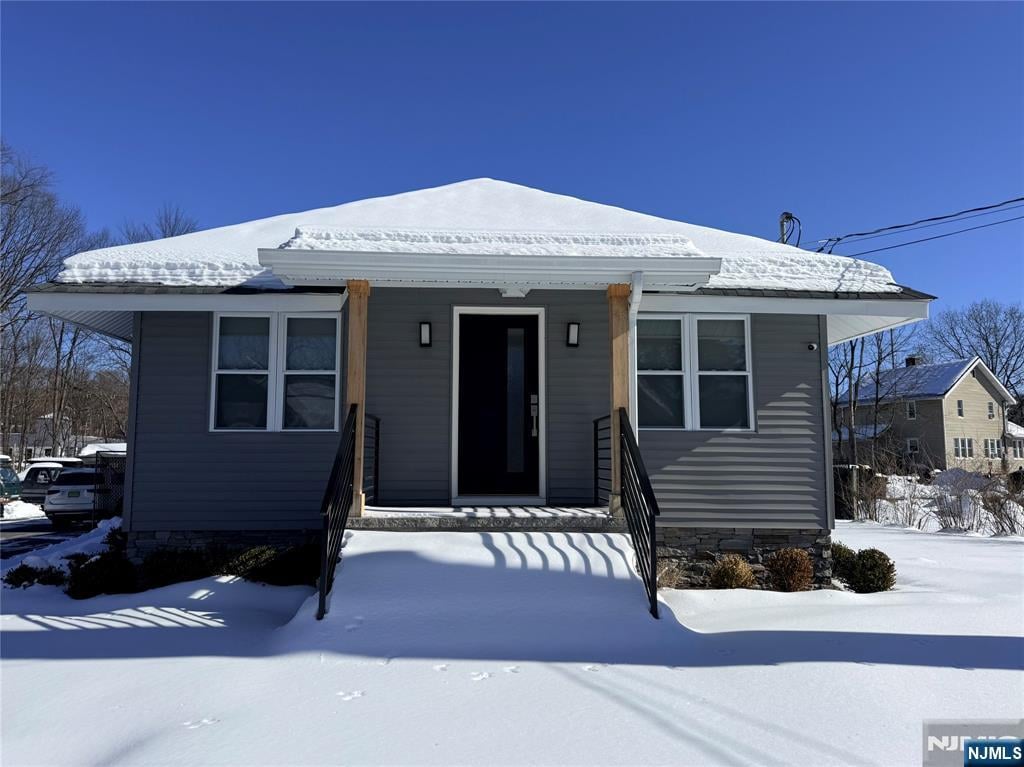 24 Grant St, Ramsey, NJ 07446