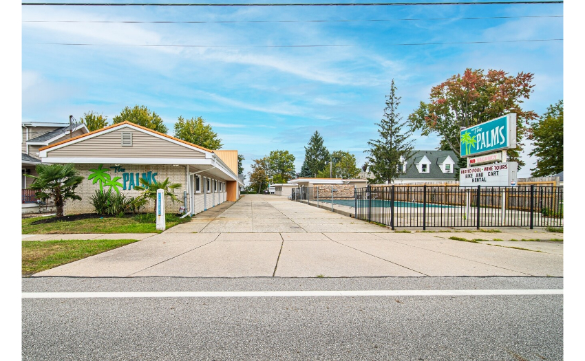 5225 Old Lake Rd, Geneva, OH 44041