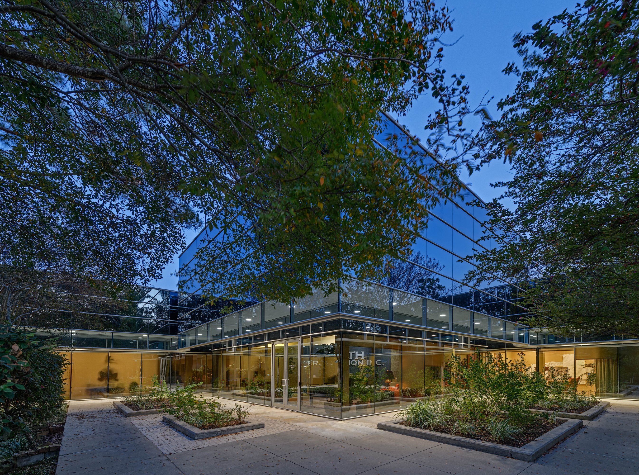 8708 Technology Forest Pl, The Woodlands, TX 77381