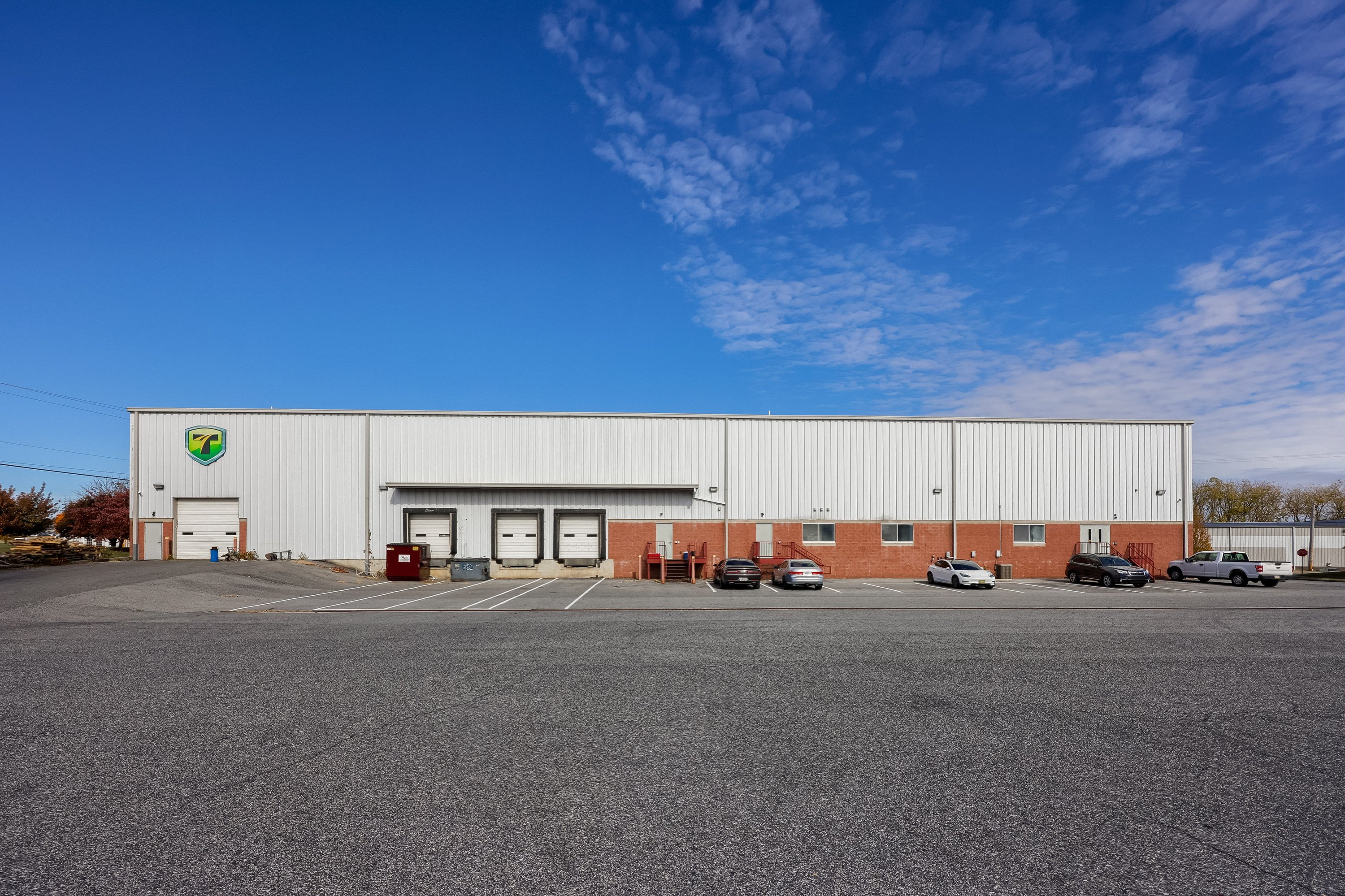 220 Orlan Rd, New Holland, PA 17557