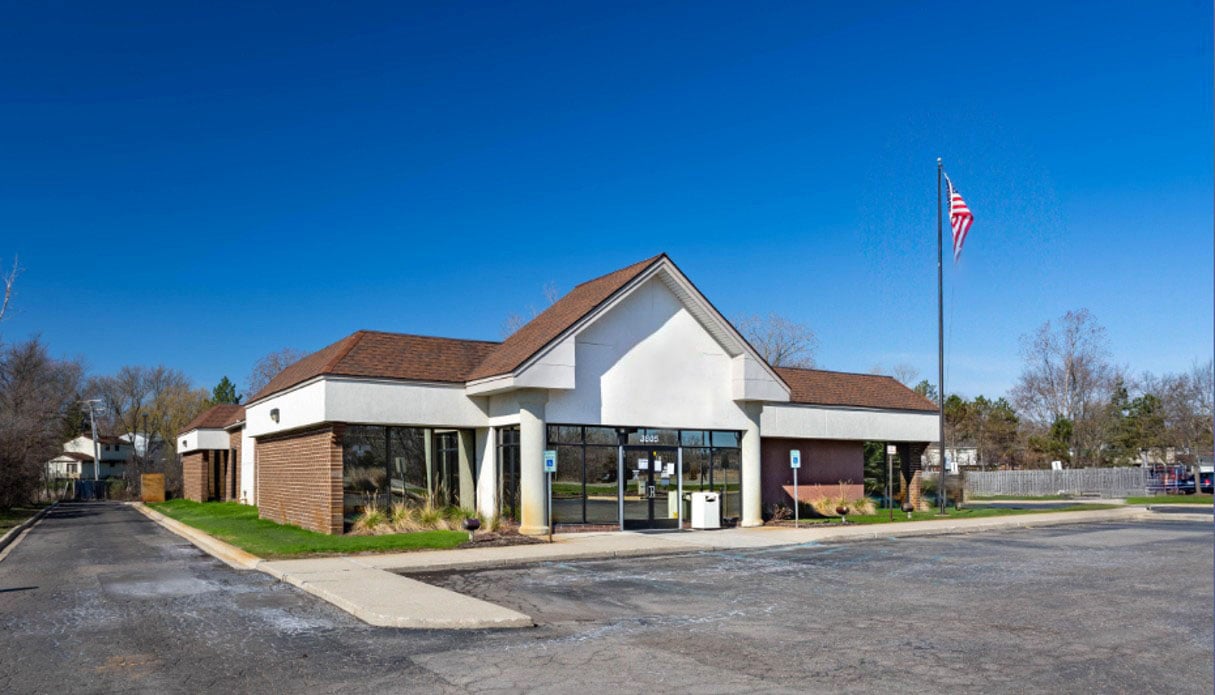 3805 Highland Rd, Waterford, MI 48328