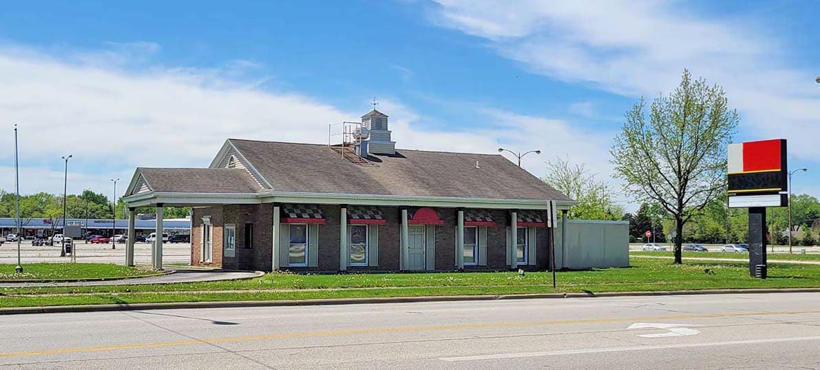 2670 Woodville Rd, Northwood, OH 43619