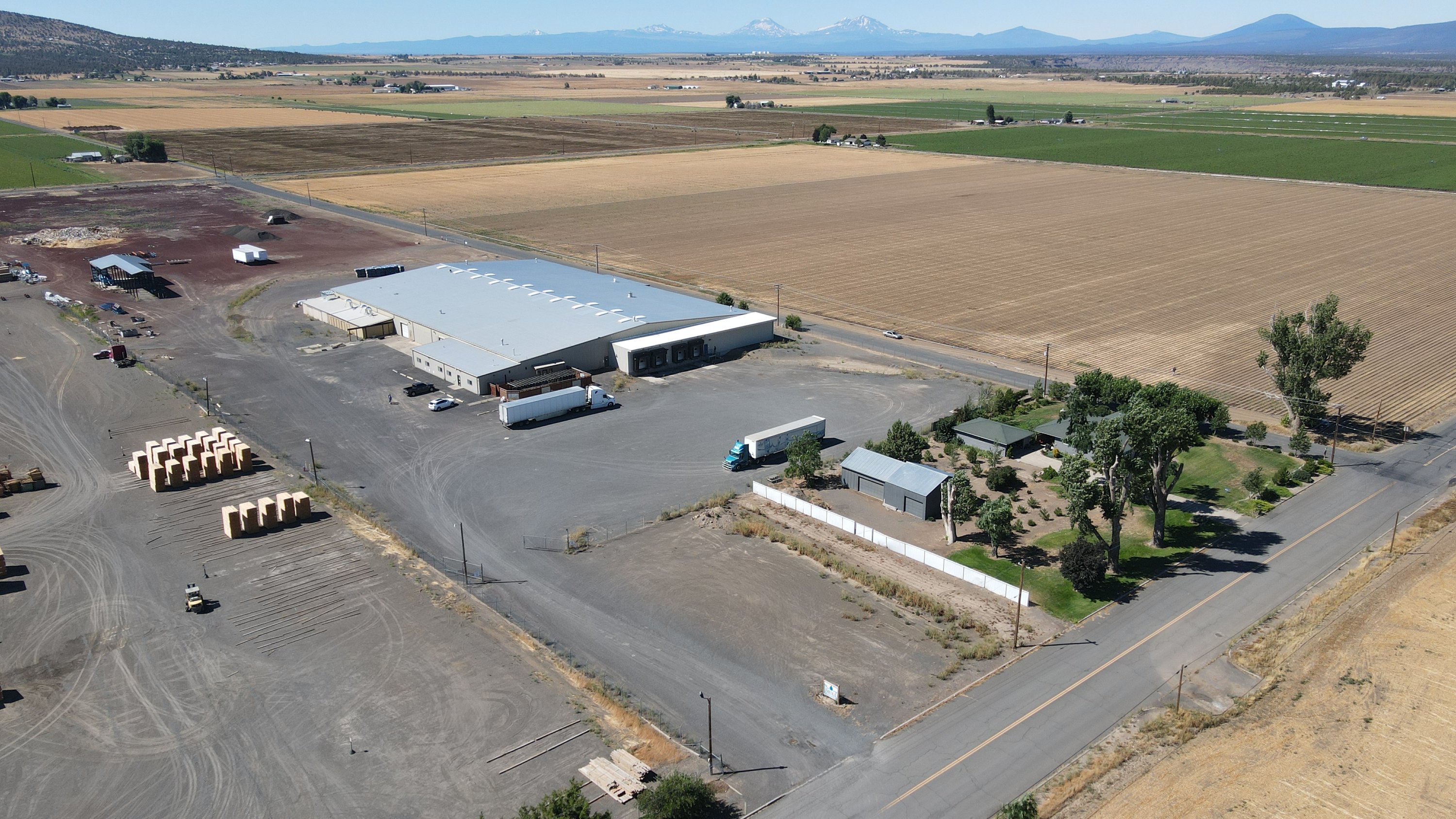 812 C St, Culver, OR 97734