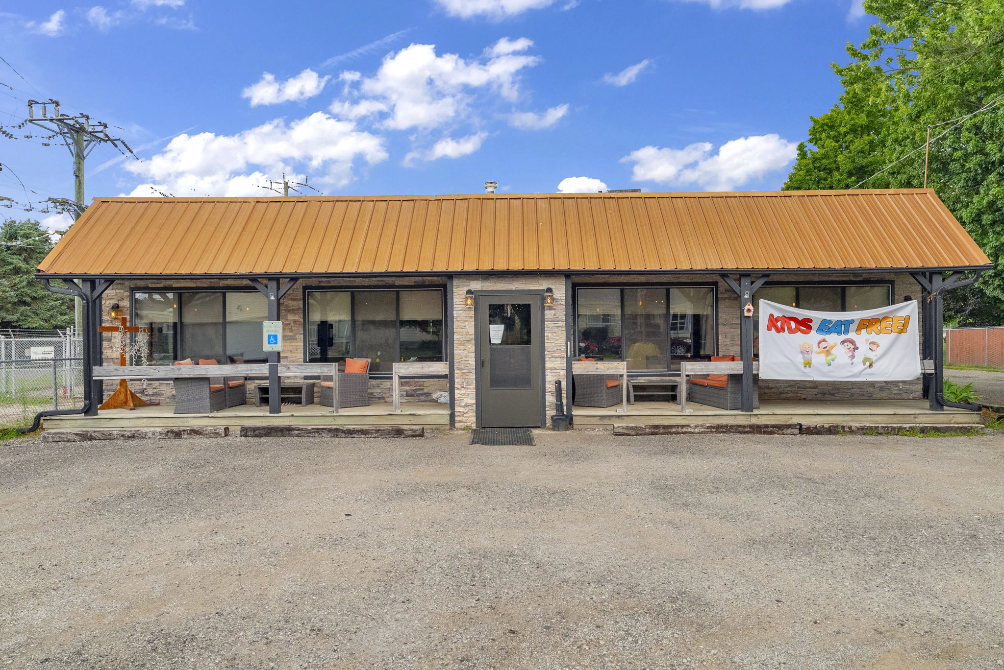 4586 Water St, Columbiaville, MI 48421
