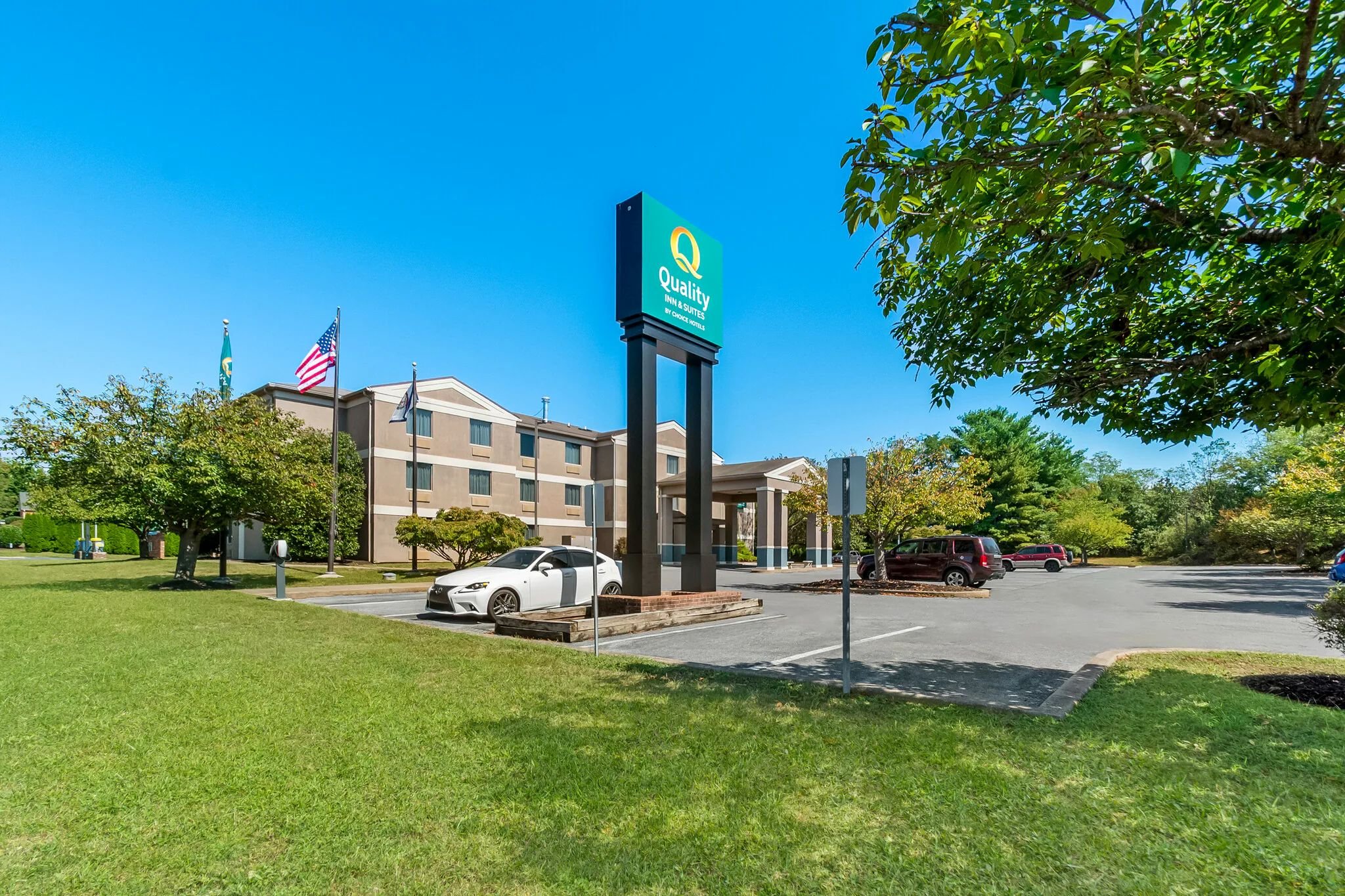 70 Maddex Square Dr, Shepherdstown, WV 25443