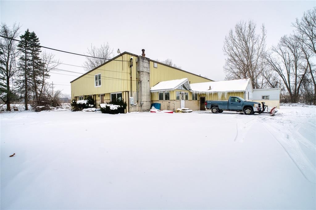 4912 W Ridge Rd, Erie, PA 16506