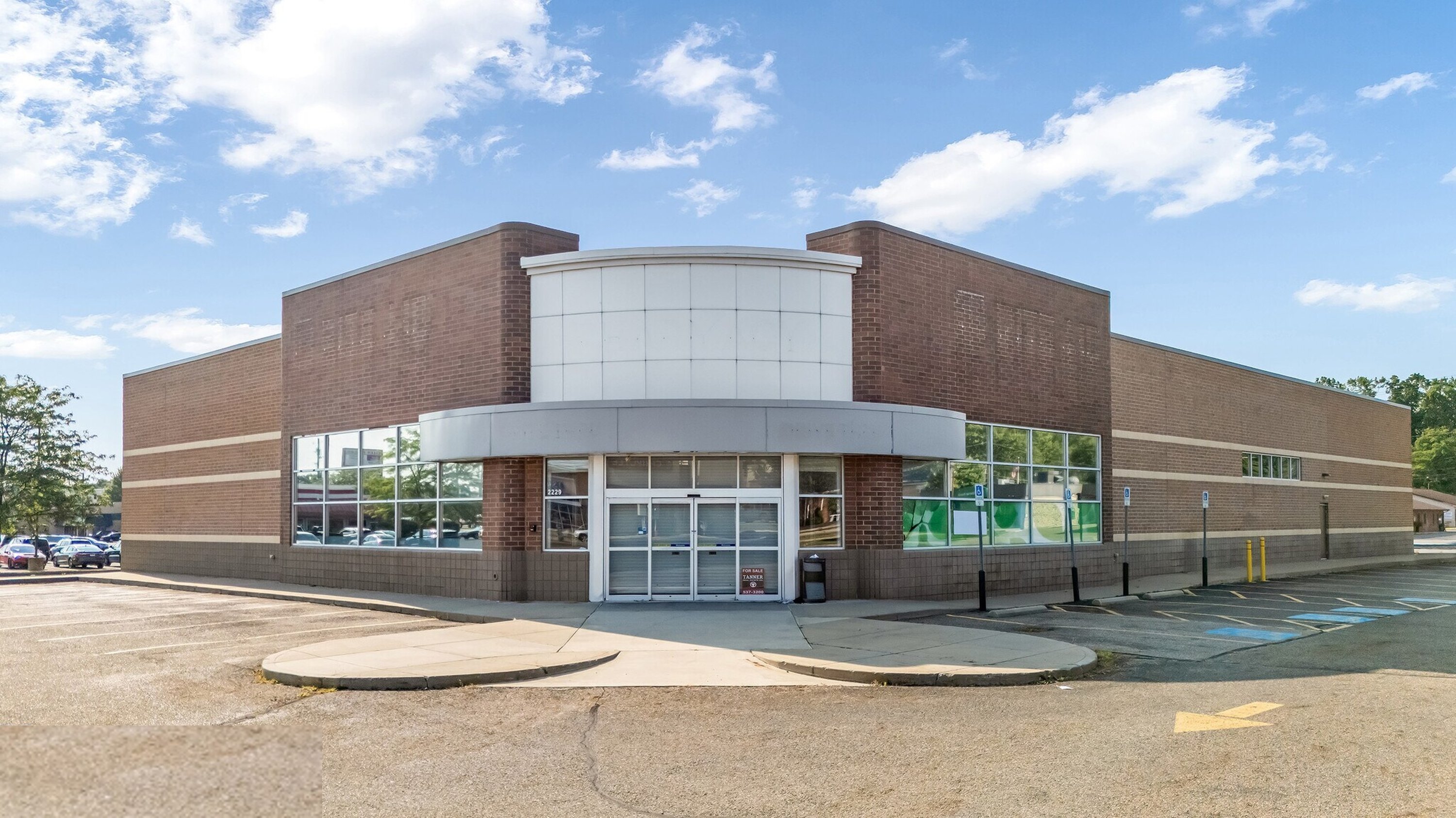 2229 E State St, Salem, OH 44460