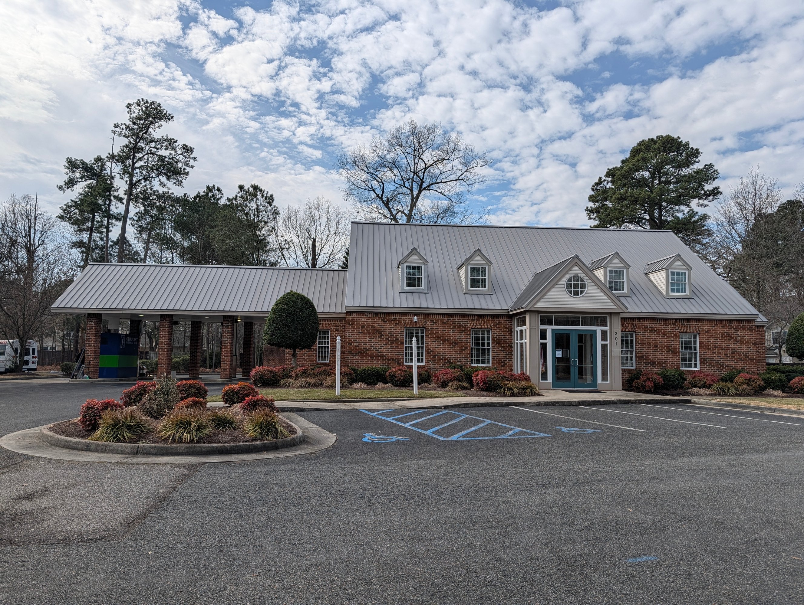 201 Kiln Creek Pkwy, Yorktown, VA 23693