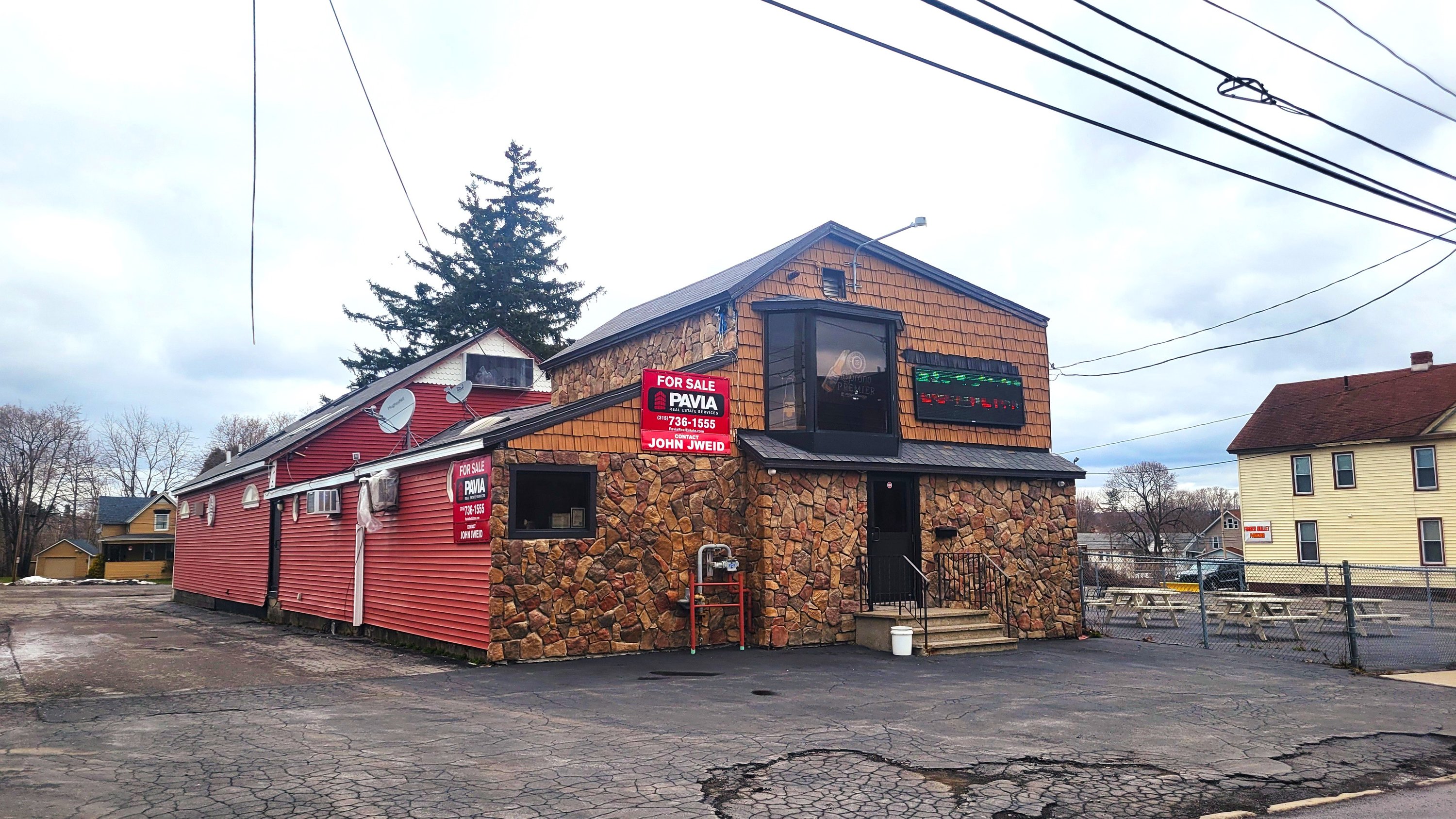 1688 Bennett St, Utica, NY 13502