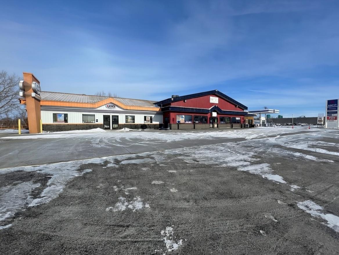 620 Dutch Lake Dr, Howard Lake, MN 55349