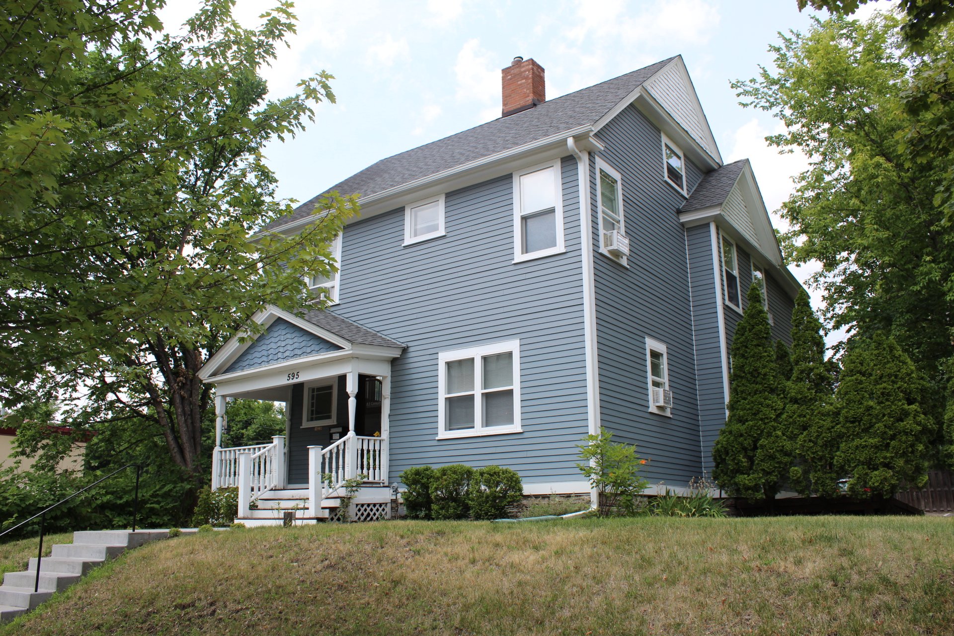 595 Selby Ave, Saint Paul, MN 55102