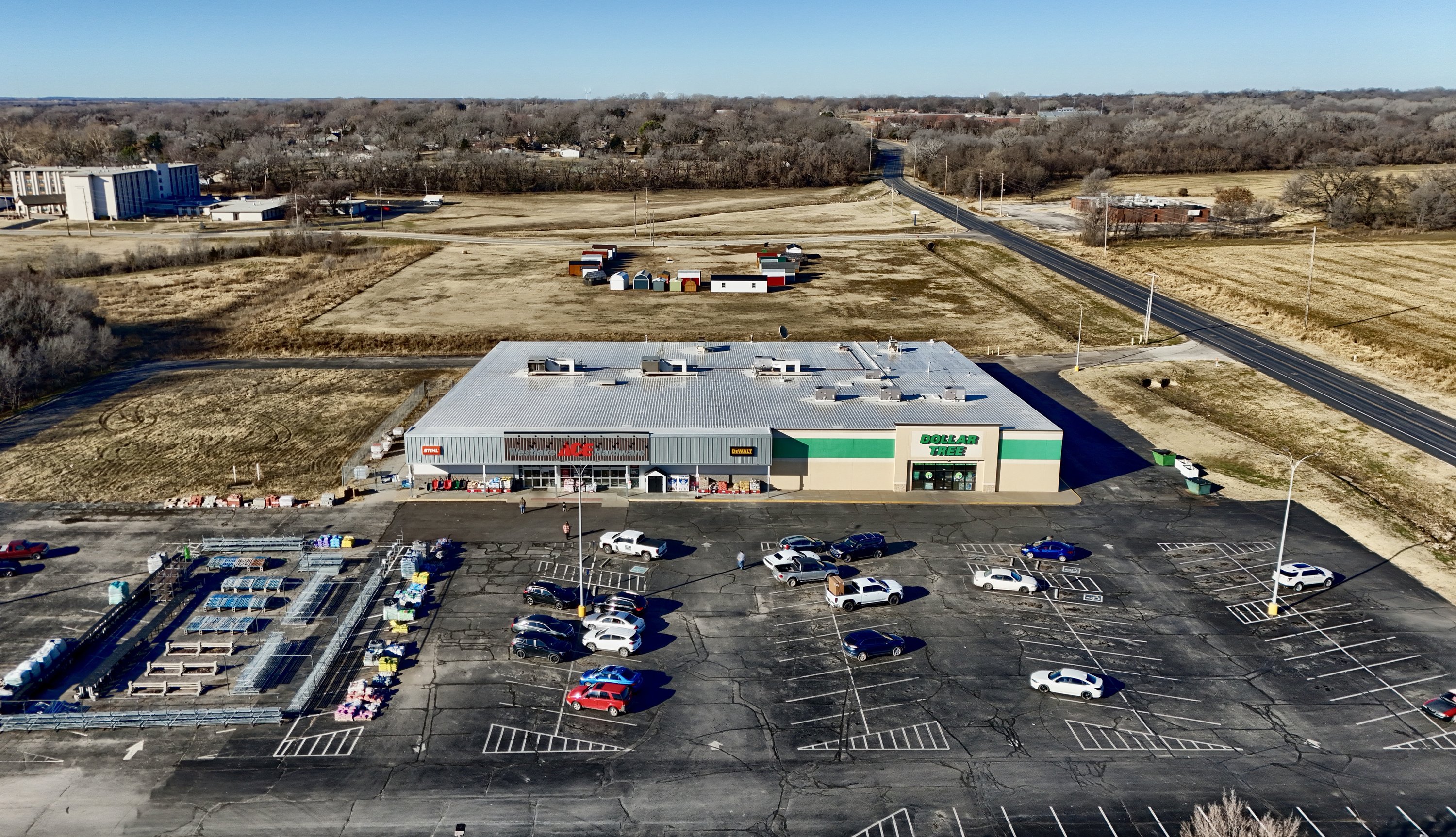 2013 N Summit St, Arkansas City, KS 67005