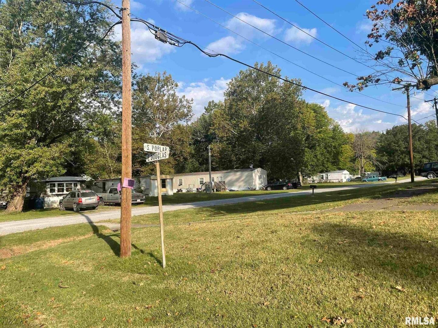 101 Poplar St, De Soto, IL 62924