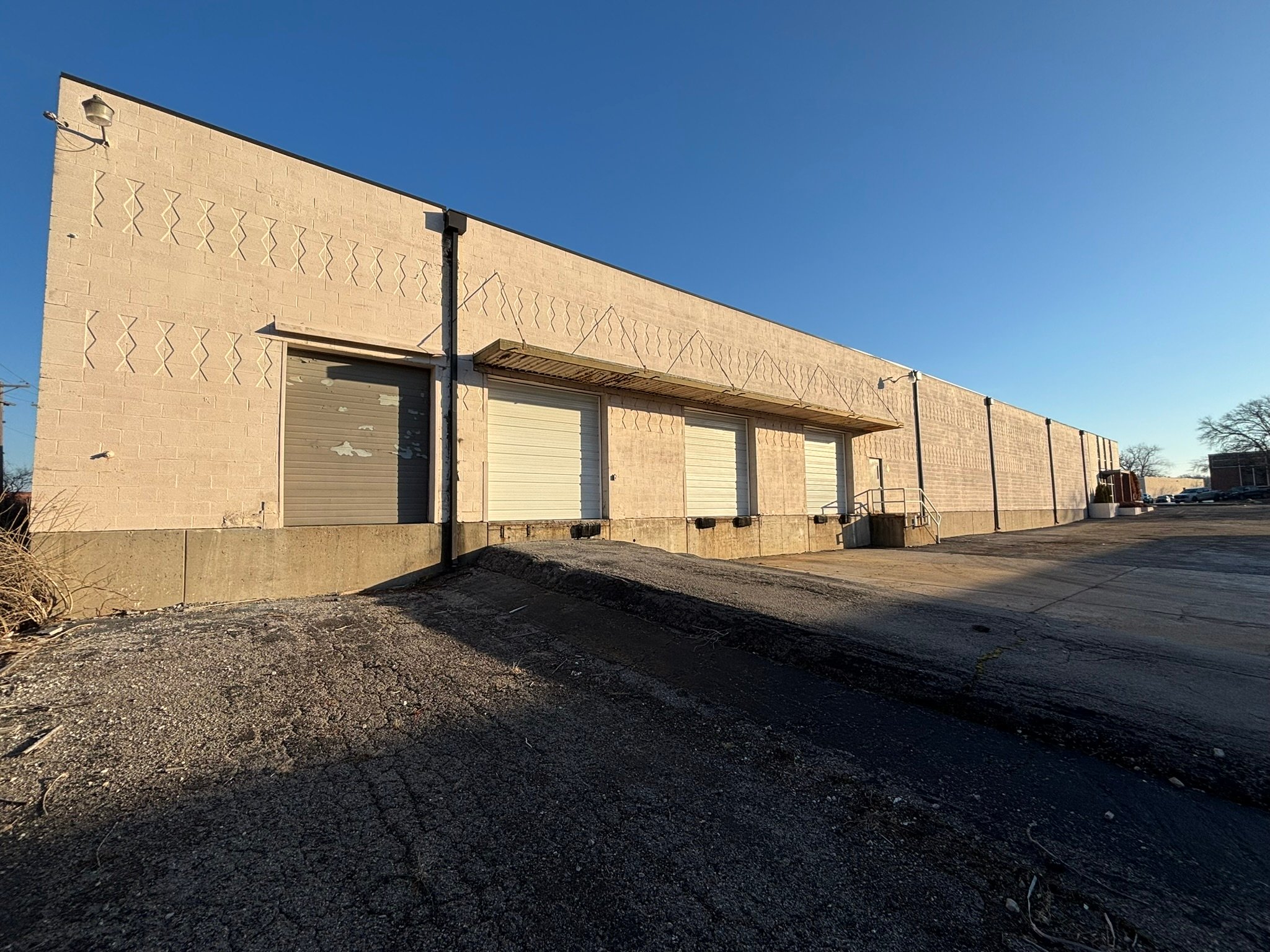 2441 Northline Industrial Dr, Maryland Heights, MO 63043