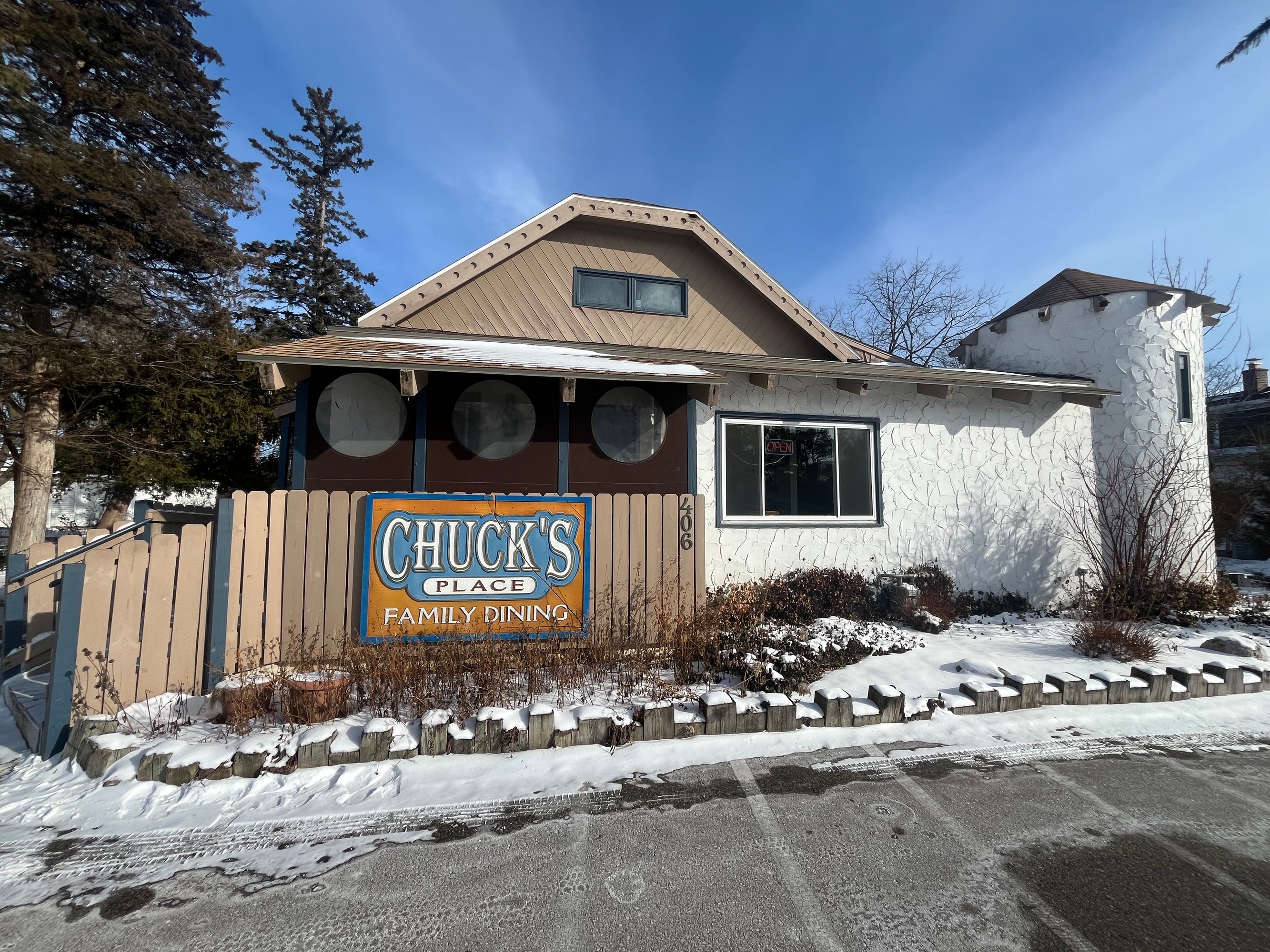 406 N Main St, Thiensville, WI 53092