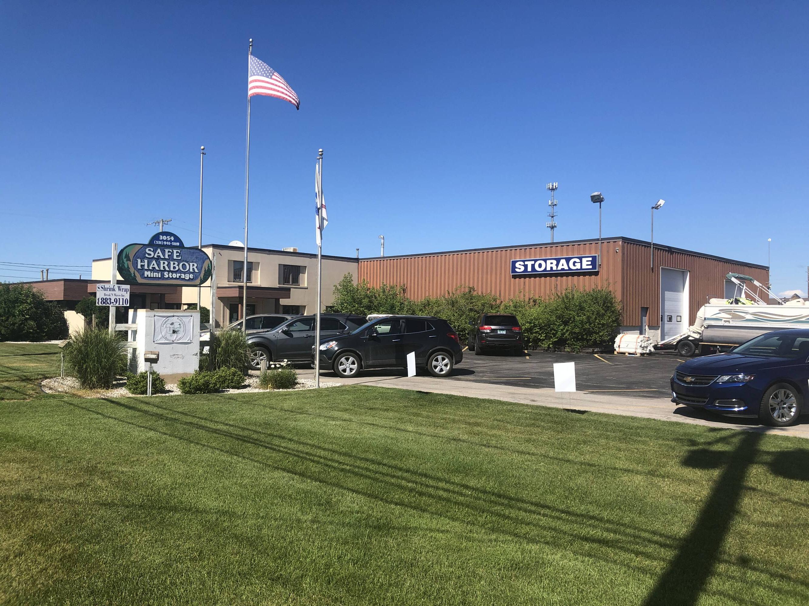3054 Cass Rd, Traverse City, MI 49684