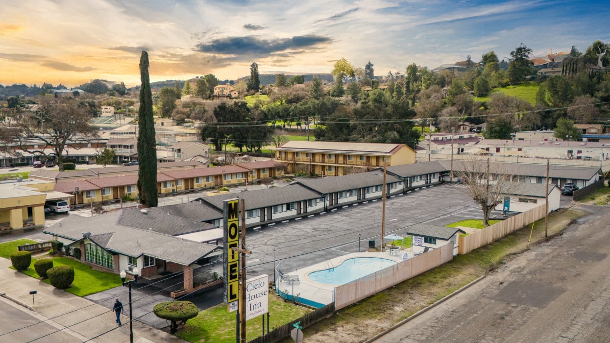 2749 Spring St, Paso Robles, CA 93446