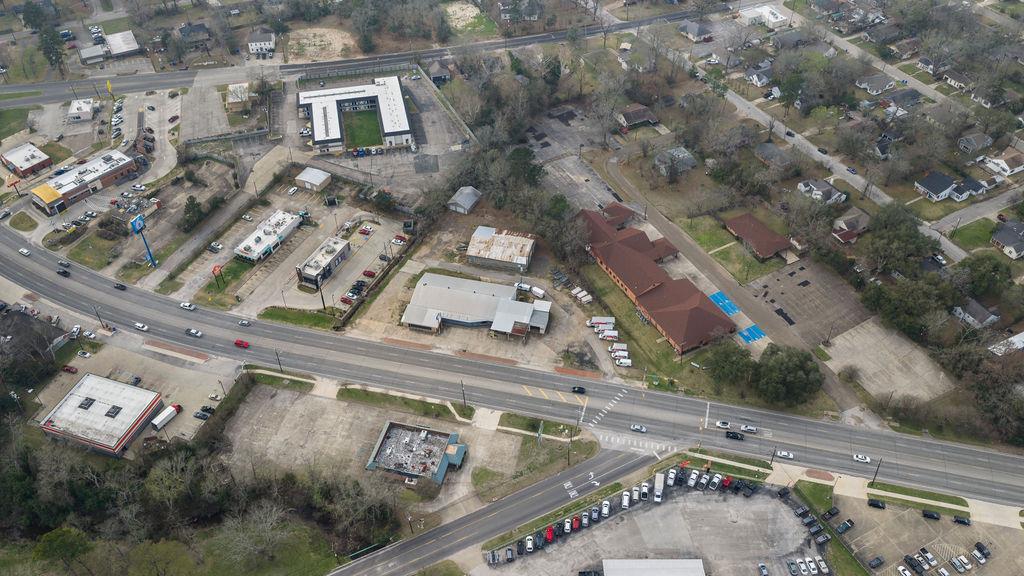 1006 S Timberland Dr, Lufkin, TX 75901