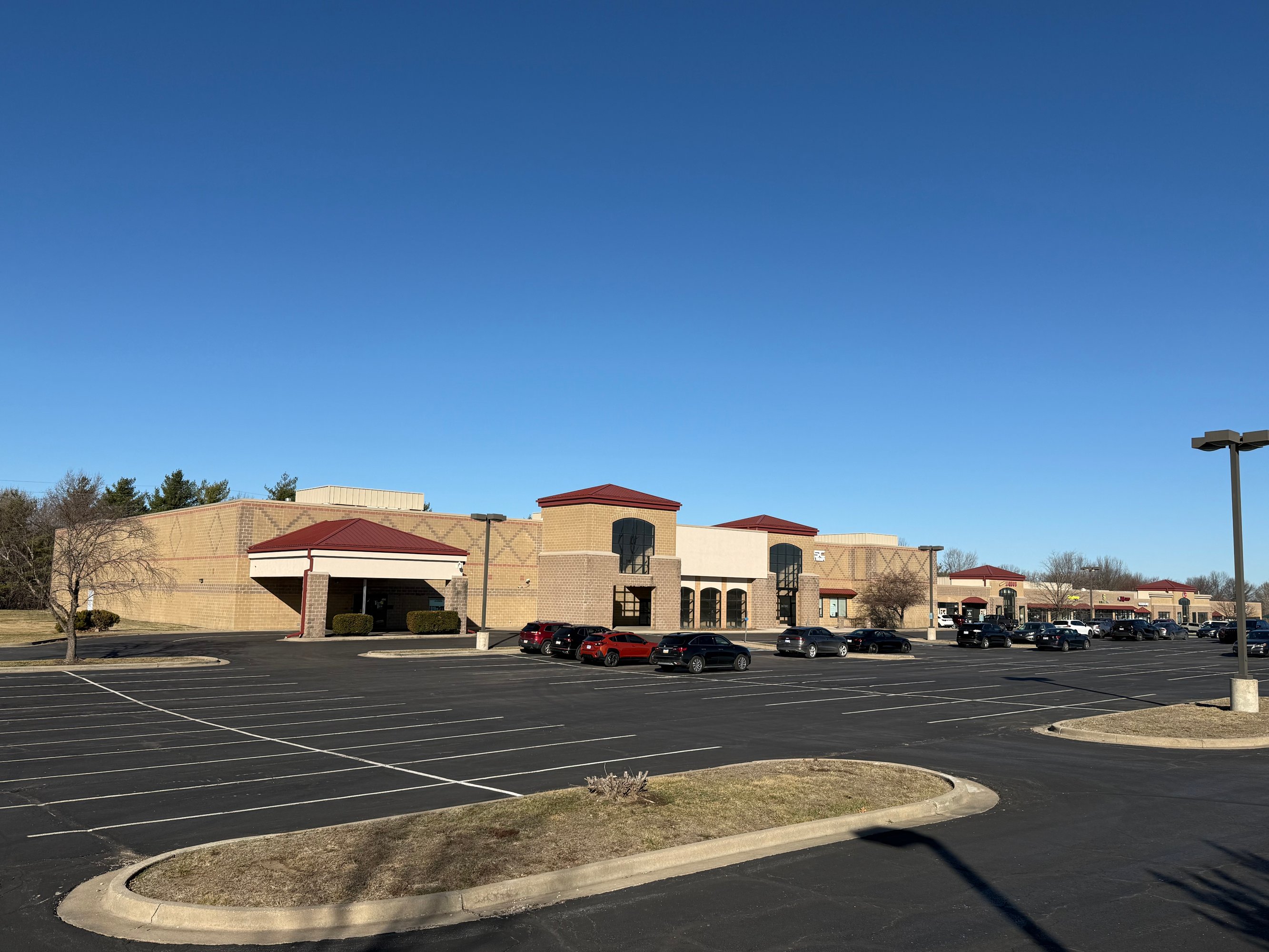 5600 Hedge Lane Ter, Shawnee, KS 66226