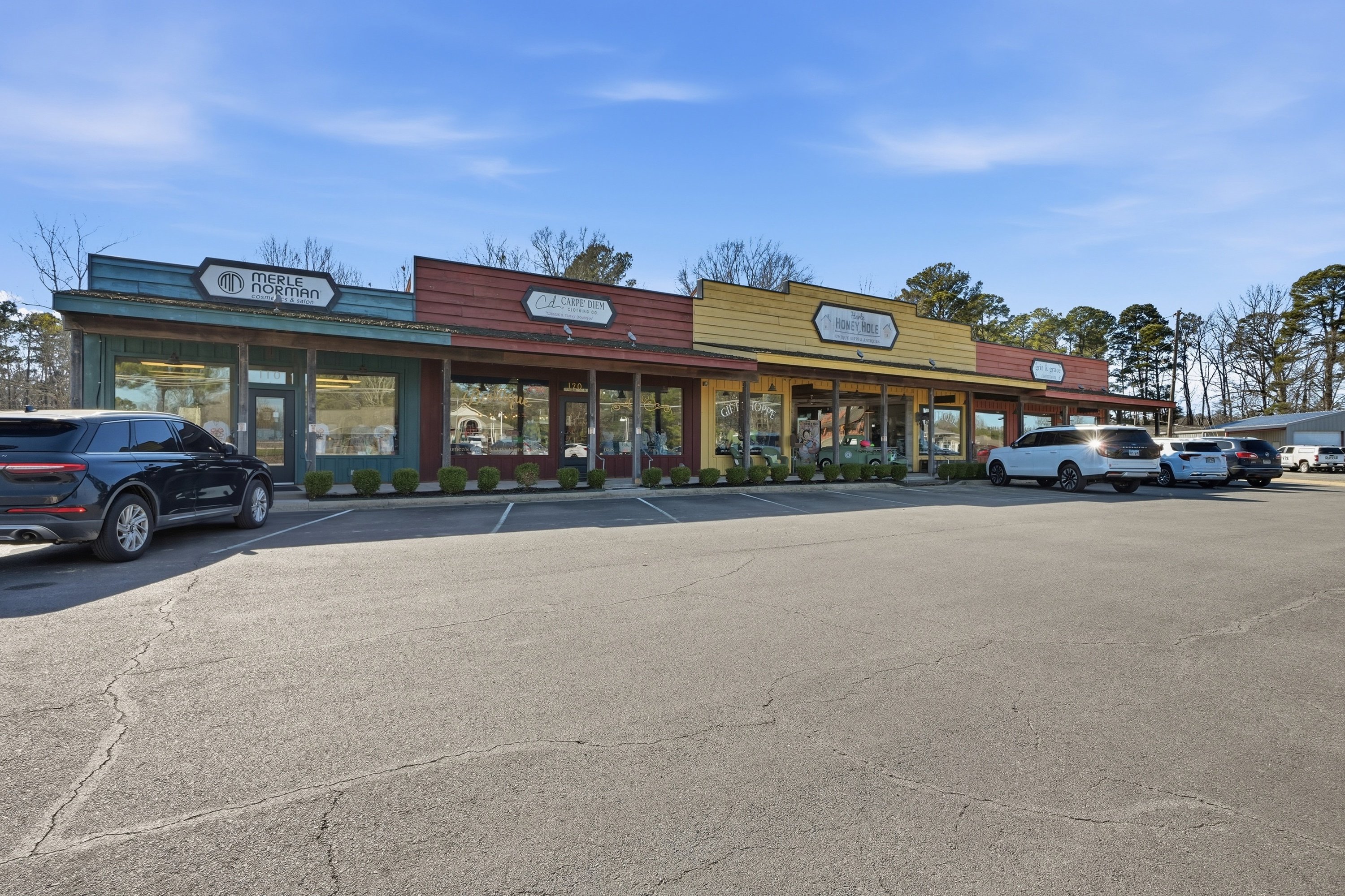 7106 Dollarway Rd, White Hall, AR 71602-3019