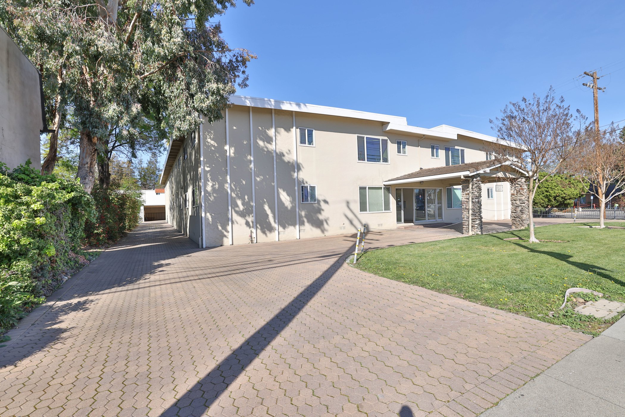 2705 Homestead Rd, Santa Clara, CA 95051