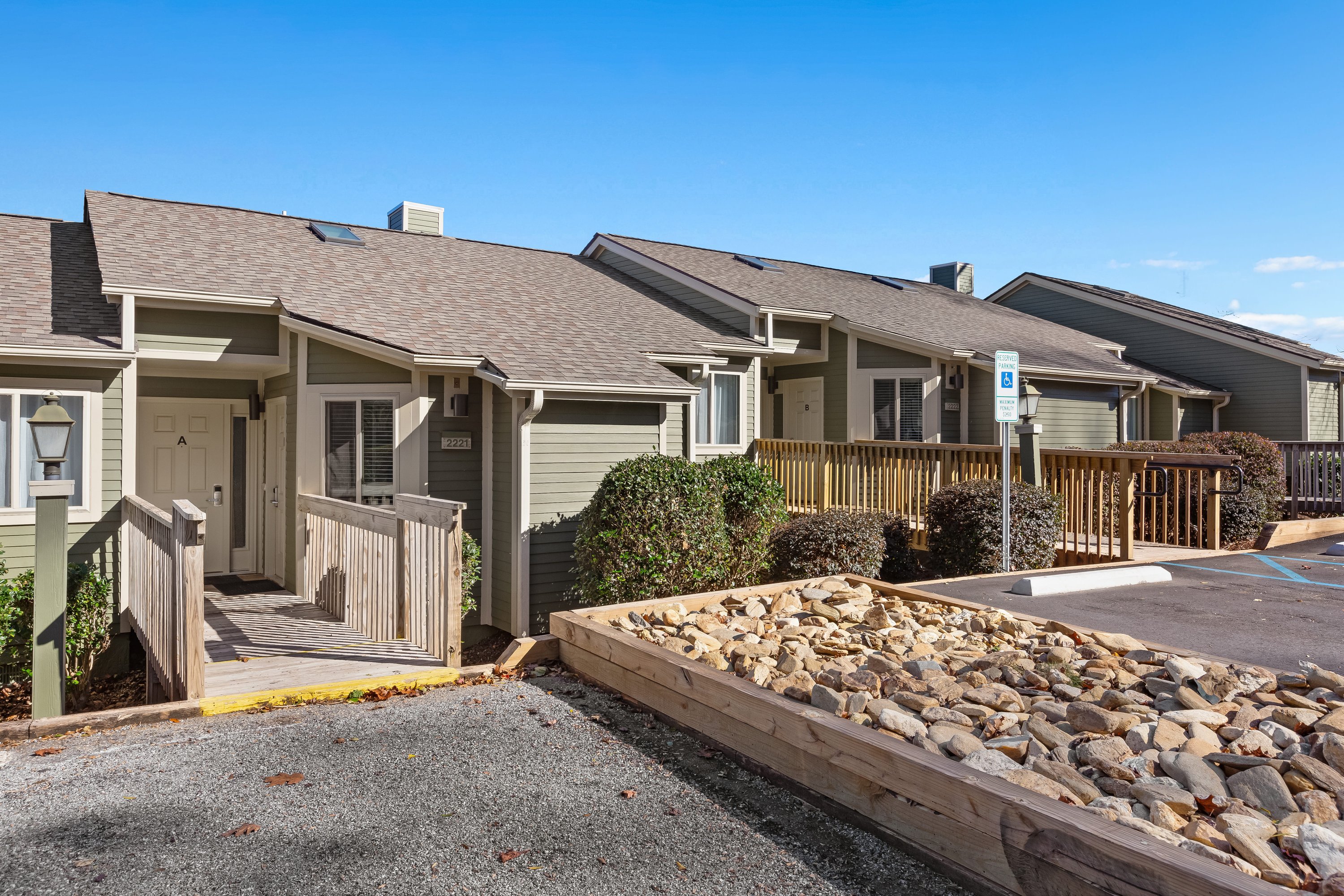 747 Buffalo Creek Rd, Lake Lure, NC 28746