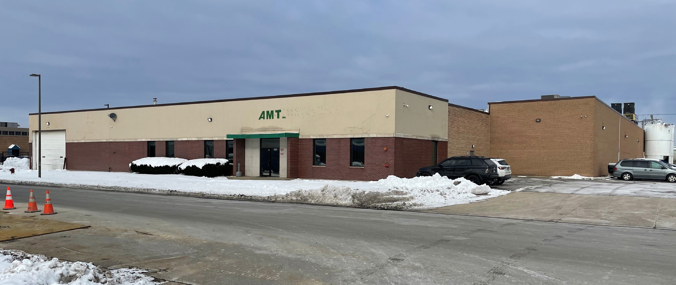 2350 Lunt Ave, Elk Grove Village, IL 60007