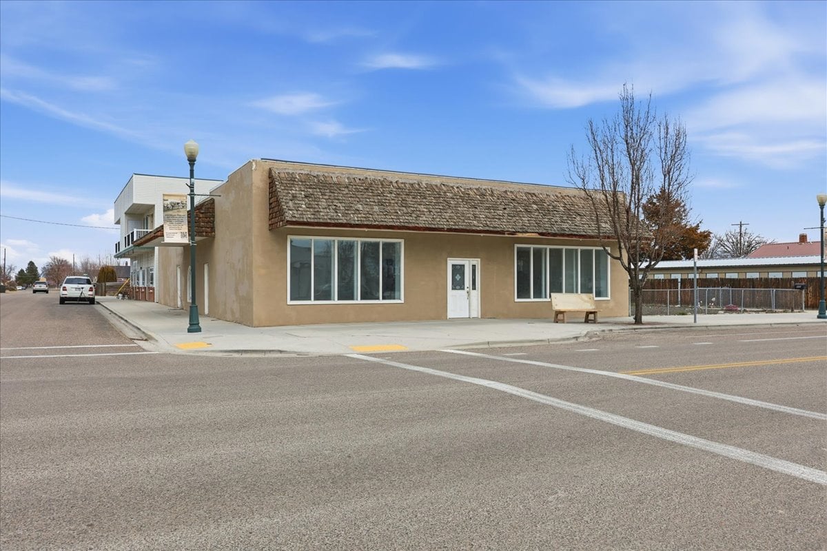 437 SW 3Rd St, Fruitland, ID 83619