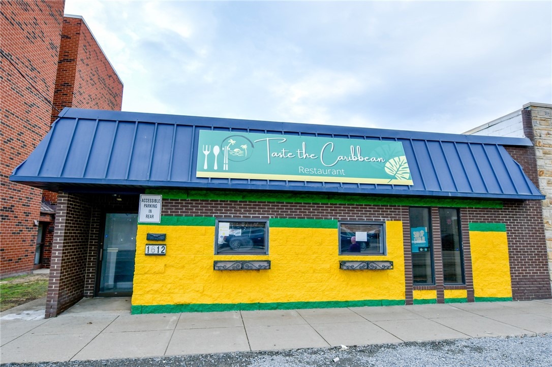 1612 7Th Ave, Beaver Falls, PA 15010