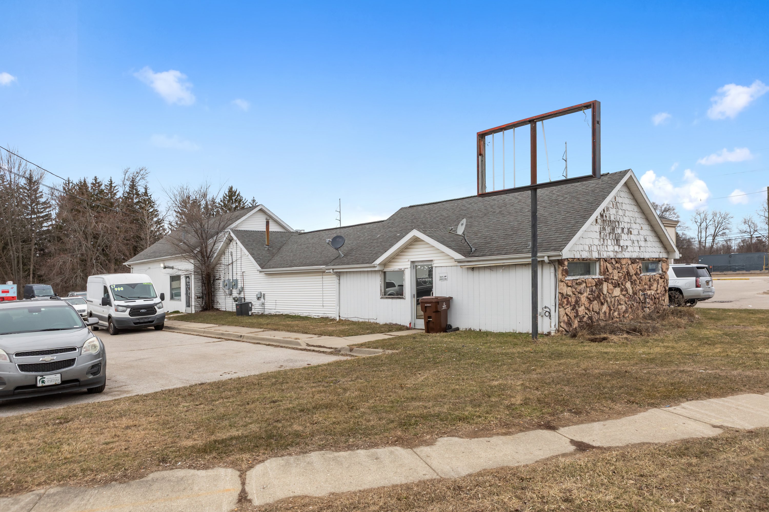 5124 S Martin Luther King Jr Blvd, Lansing, MI 48911